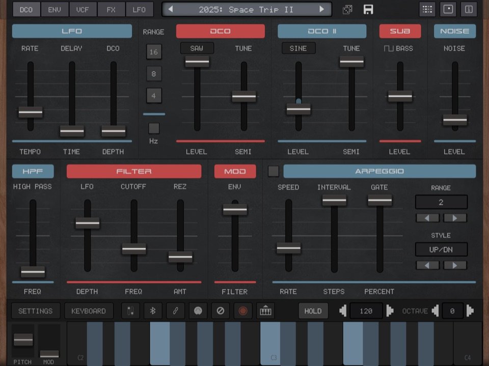 AudioKit Synth One J6 by AudioKit Pro: plugin interface screenshot